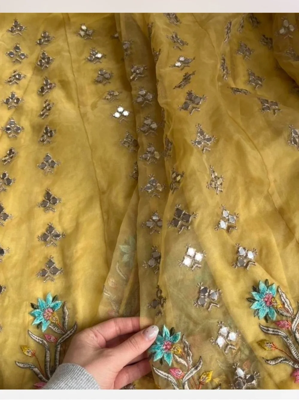 Yellow Embroidered Indian Kurta Set with Mirrorwork - Picture 4 of 8